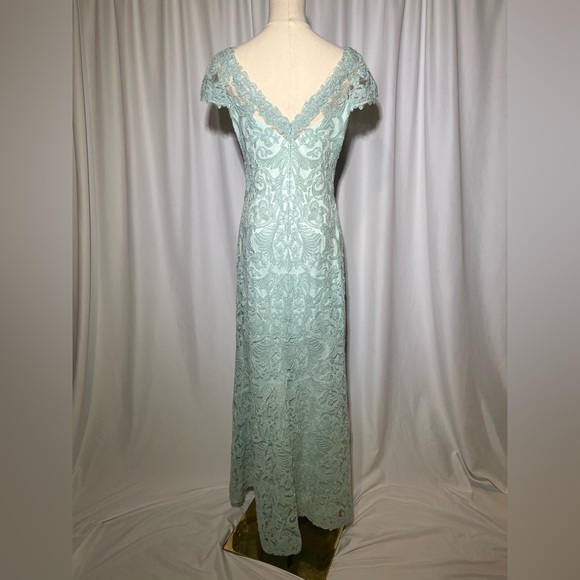 Tadashi Shoji Sanda Embroidered Mint Dress | 8 - Picture 8 of 16